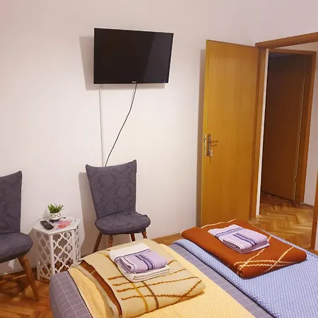Apartment Dalia &