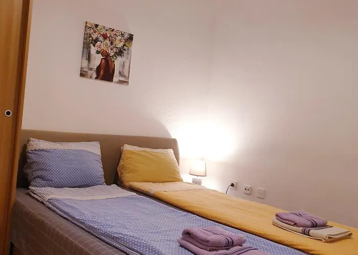 Dalia & * 莫斯塔尔